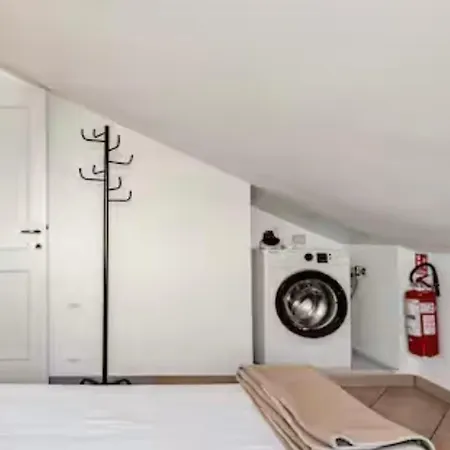 Attico Vista Mare 50m Dal Centro Appartamento